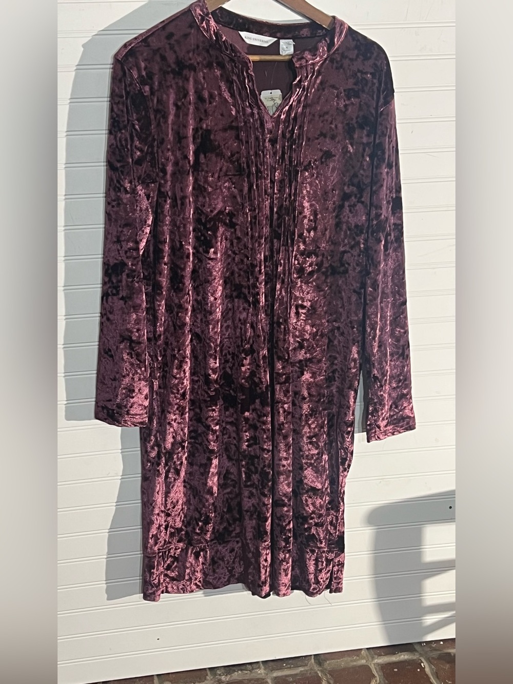King Universal NWT Velvet Long Sleeve Dress in Deep Plum Pleated Bodice Size XL